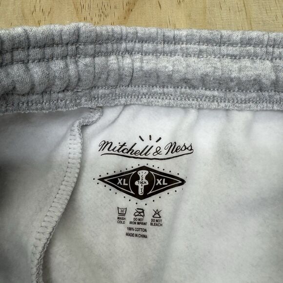 NEW Boston University Terriers Travis Scott Mitchell Ness Classic Sweatpants XL - Picture 12 of 16